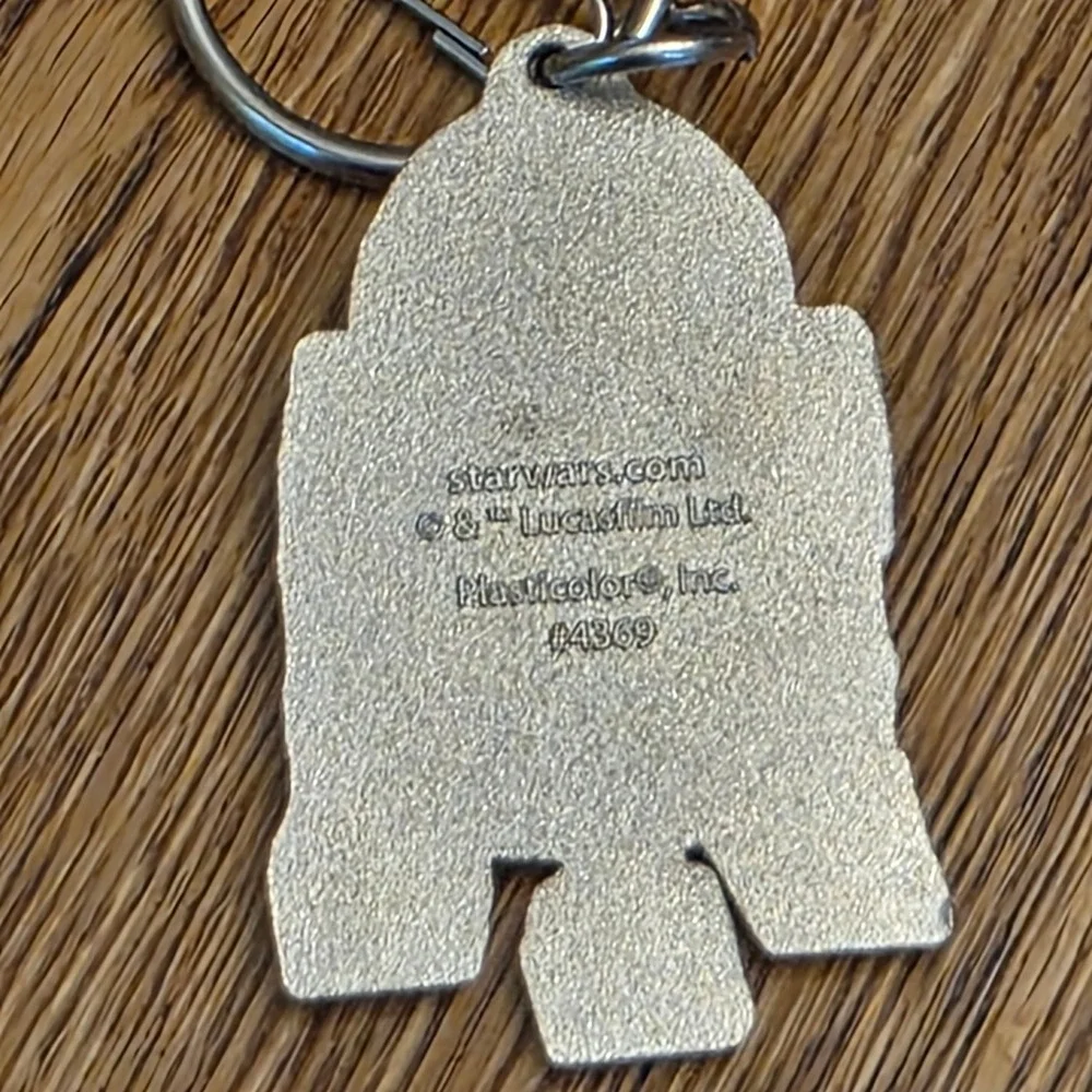 Star Wars R2-D2 Enamel Metal Keychain Plasticolor‎ Lucasfilm Silver Blue 2.25